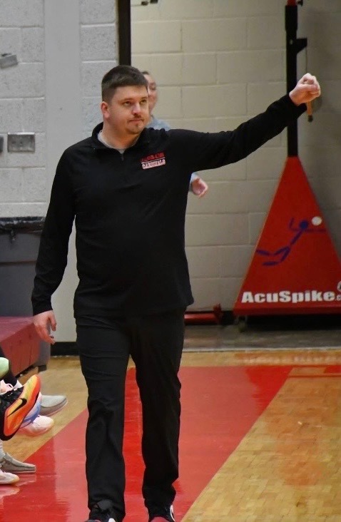 Sam Barnes named as next women&rsquo;s basketball coach
